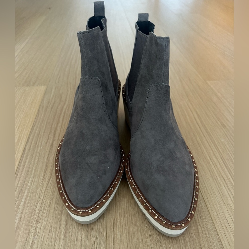 Cecelia Gemma Ankle Boots in Grey